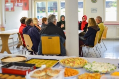 9-Interessante_Gespraeche_in_Doettingen